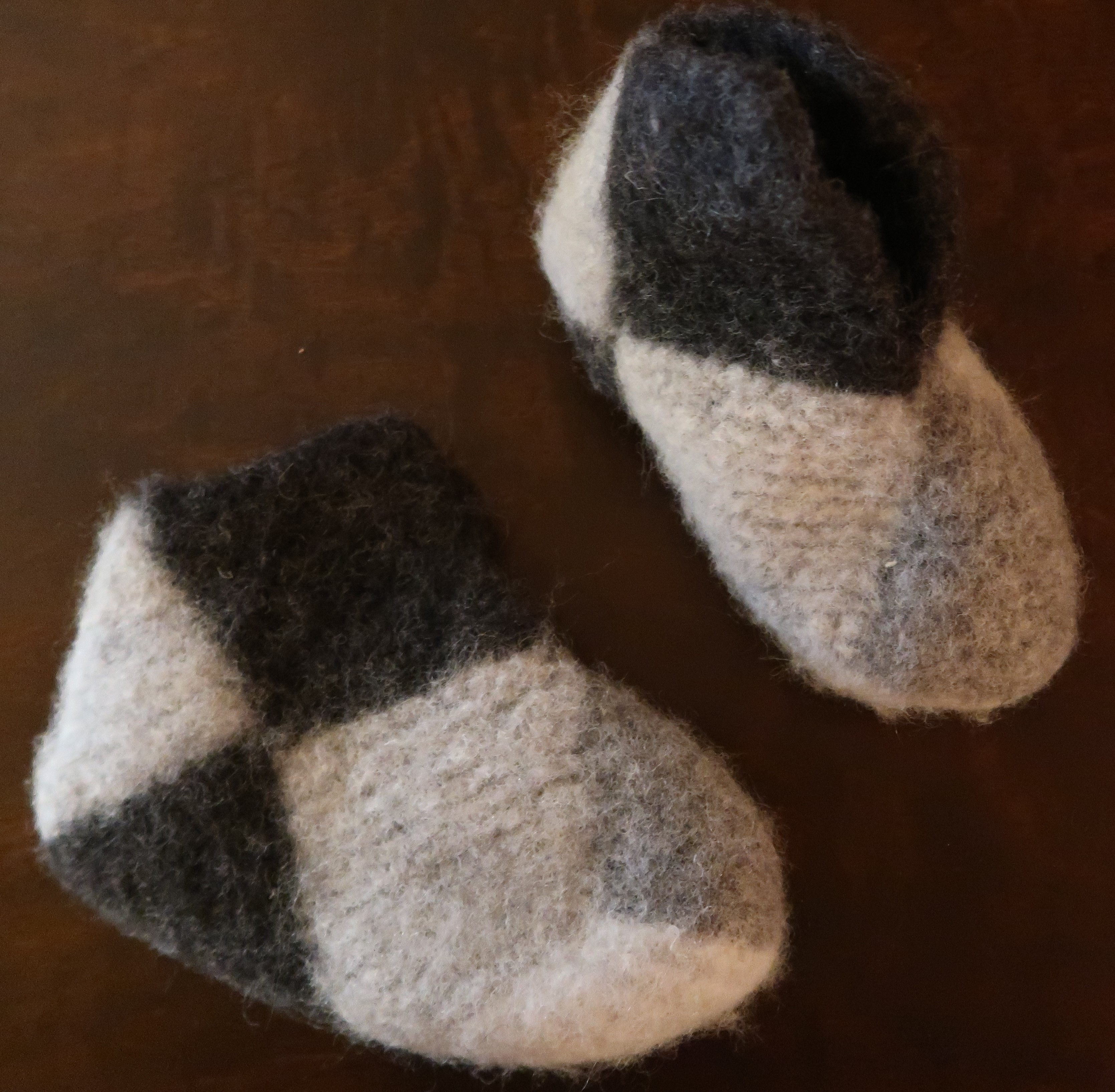 Tov 14: Tova tøfler. Str. 36.