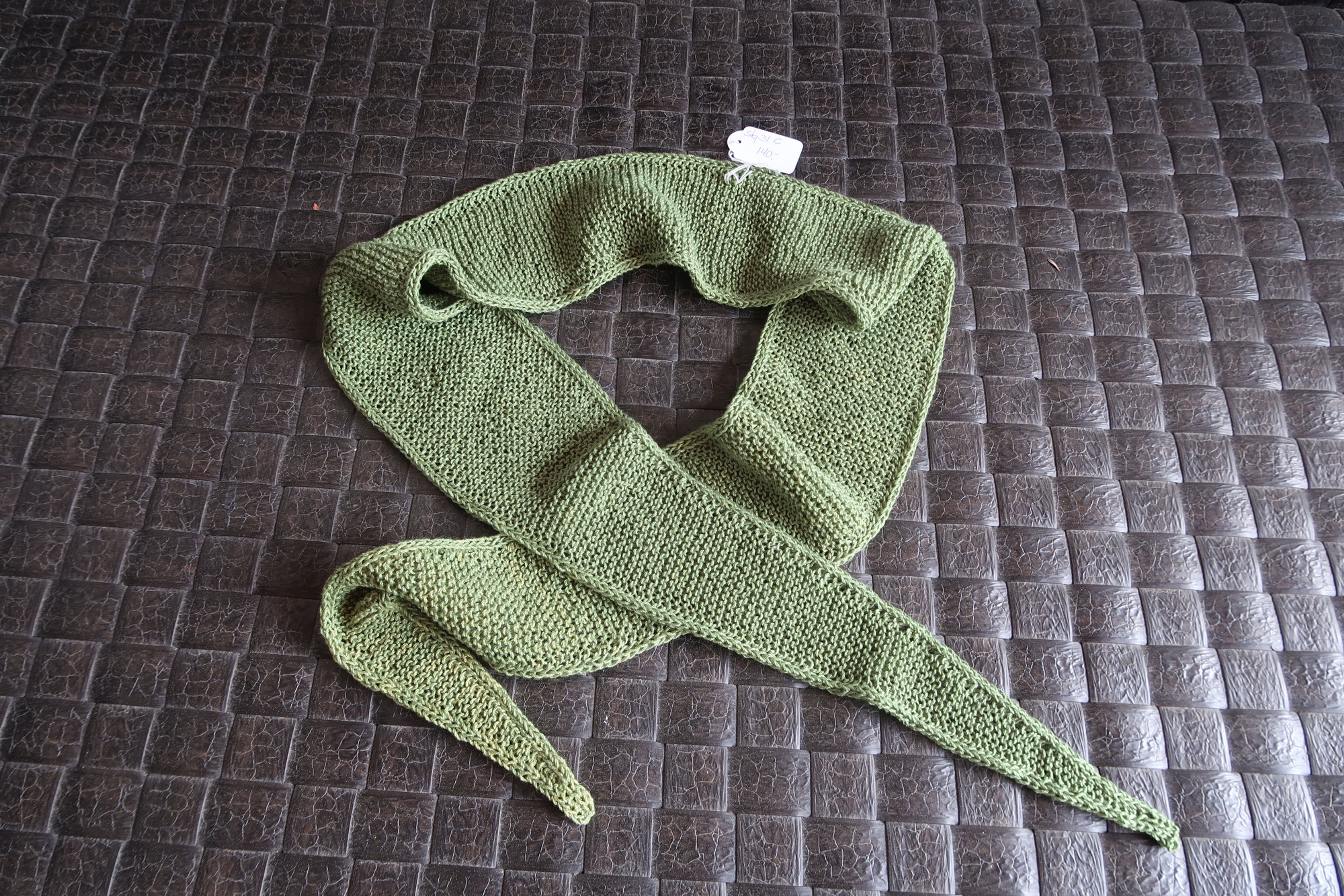 Skj. 31 C: Skjerf i 100 % bomull. Grønn. 167x 7 cm.