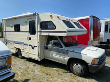 1989 Toyota Winnebago