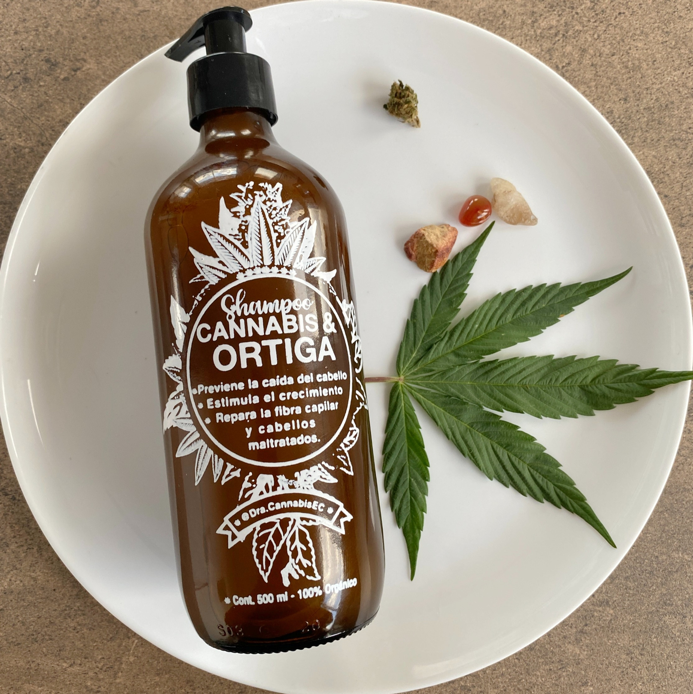 Shampoo de Cannabis & Ortiga