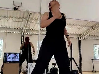 Algunos días…solo nos queda danzar