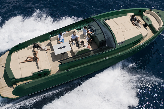 Vanquish 54 Charter in Saint Tropez
