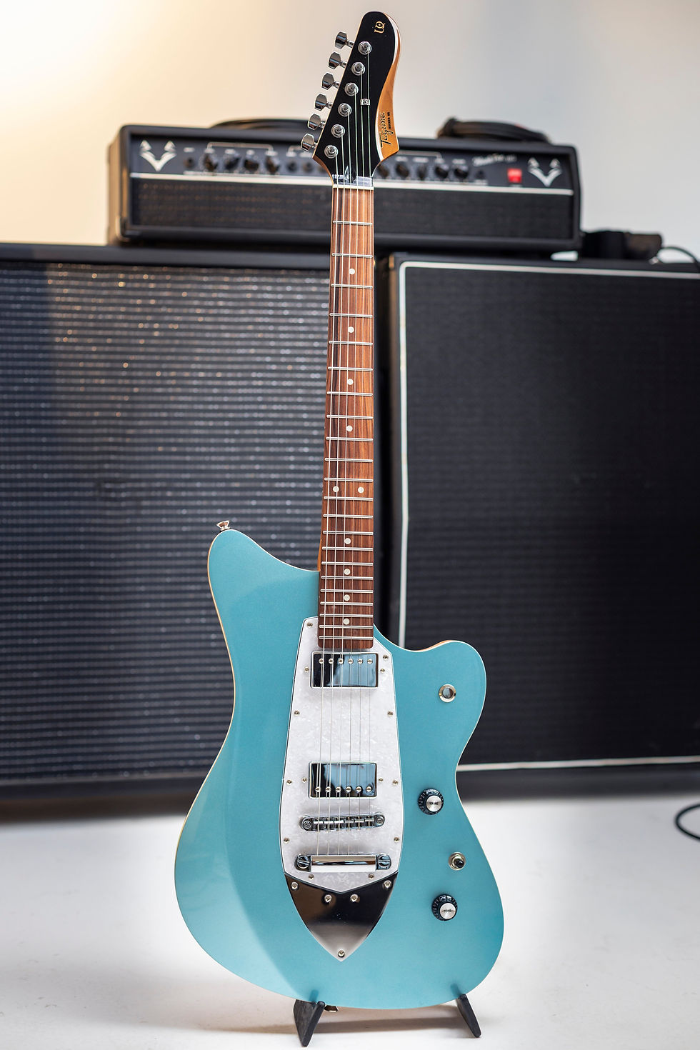 Миниатюра: Tagima Rocker UQ Lake Placid Blue Electric Guitar Roasted Maple