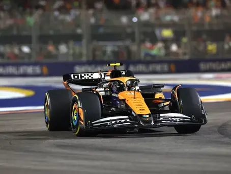 Sunday Debrief: Norris storms ahead to win the Singapore Grand Prix with a 20-second lead over championship rival Verstappen