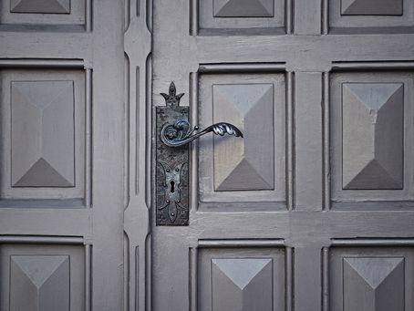 Your Guide to Feng Shui Doors