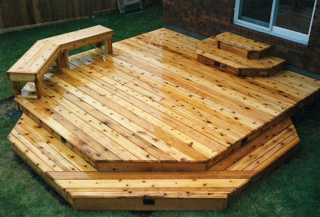 Townhouse Deck & Bench