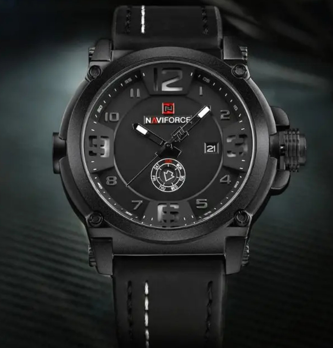 Reloj NaviForce números 3D, doble fechador con correa de cuero M-.10301