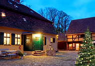 Lucke-Hof_Weihnacht_1.PNG