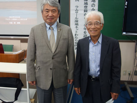 浅野正富氏、講演会「ラムサール条約湿地登録10年を迎えて」であいさつ