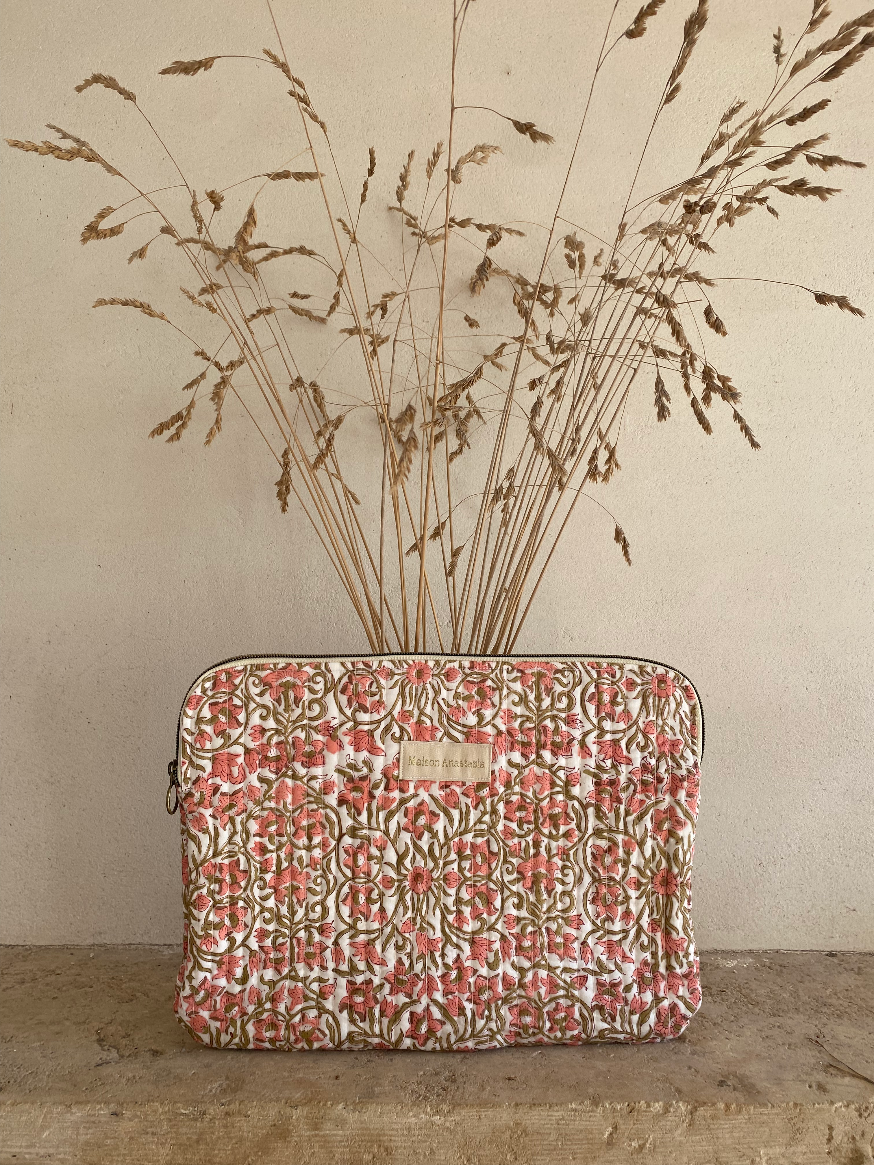 Housse d’ordinateur matelassée indien rose 