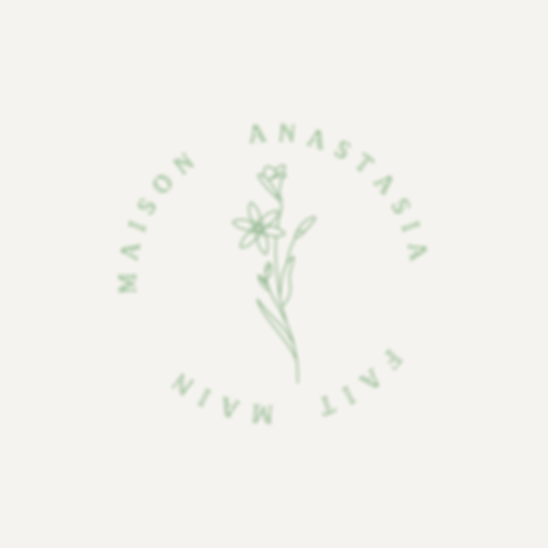 thumbnail_Beige Fleur Superminimalisme Courbé Texte Logo.png