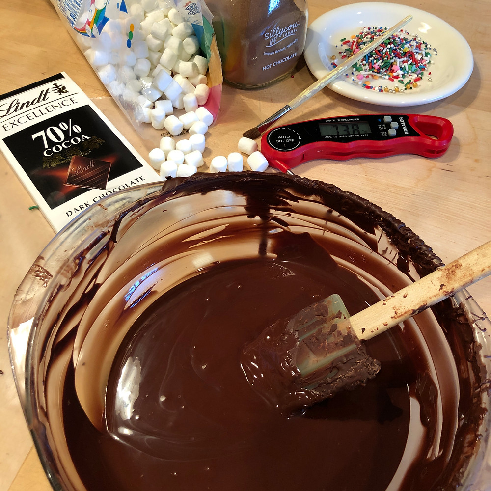 hot chocolate bomb ingredients, melted chocolate