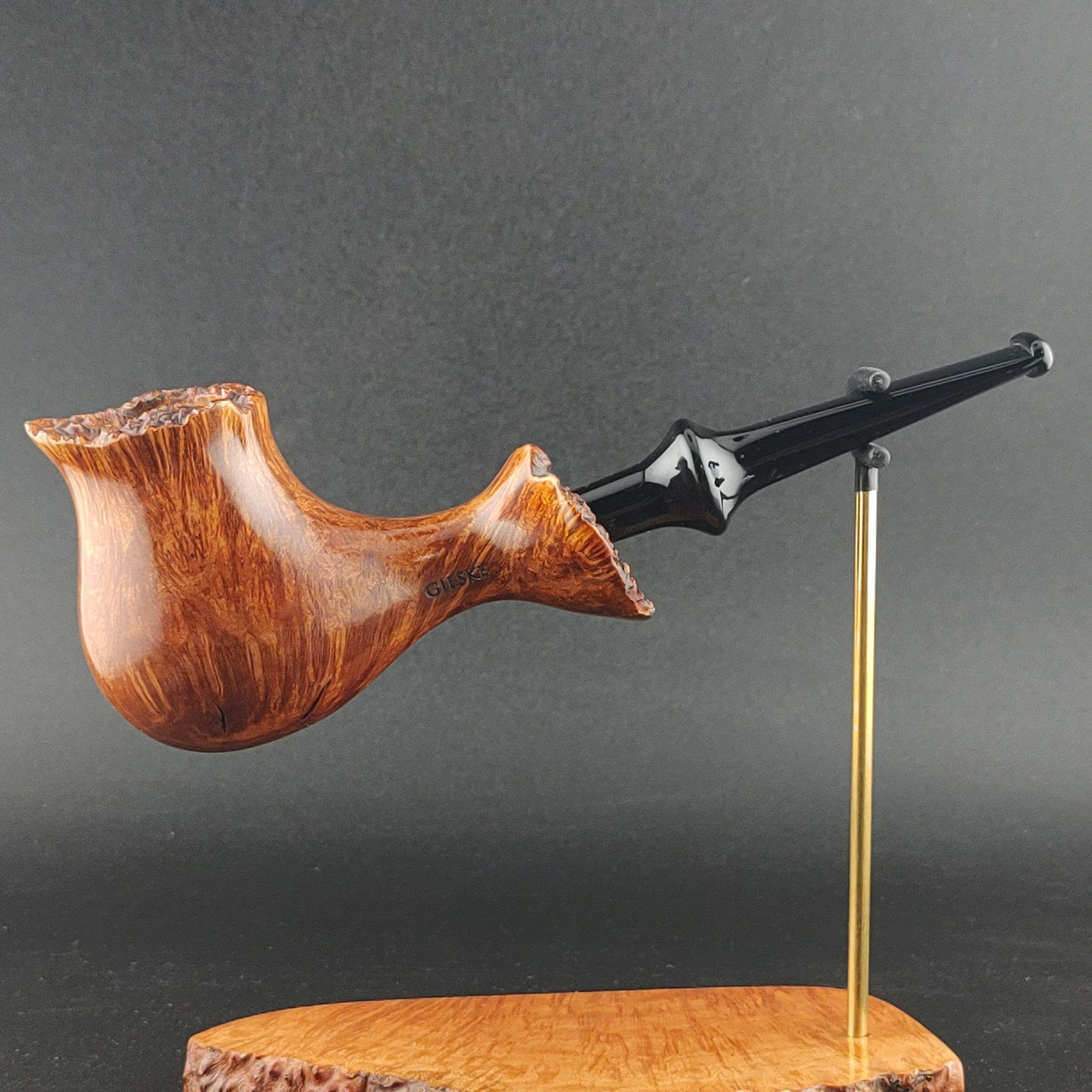 freehand tobacco pipe
