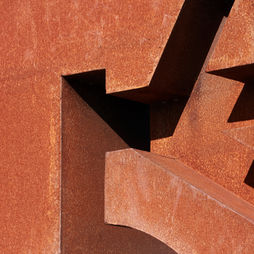 Structure en métal rustique