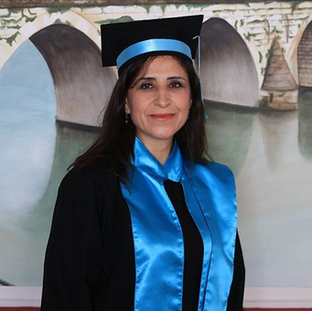 Kızına örnek olmak isteyen 48 yaşındaki kadın üçüncü üniversitesini tamamladı