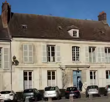 presbytere-paroisse-senlis-chantier.avif