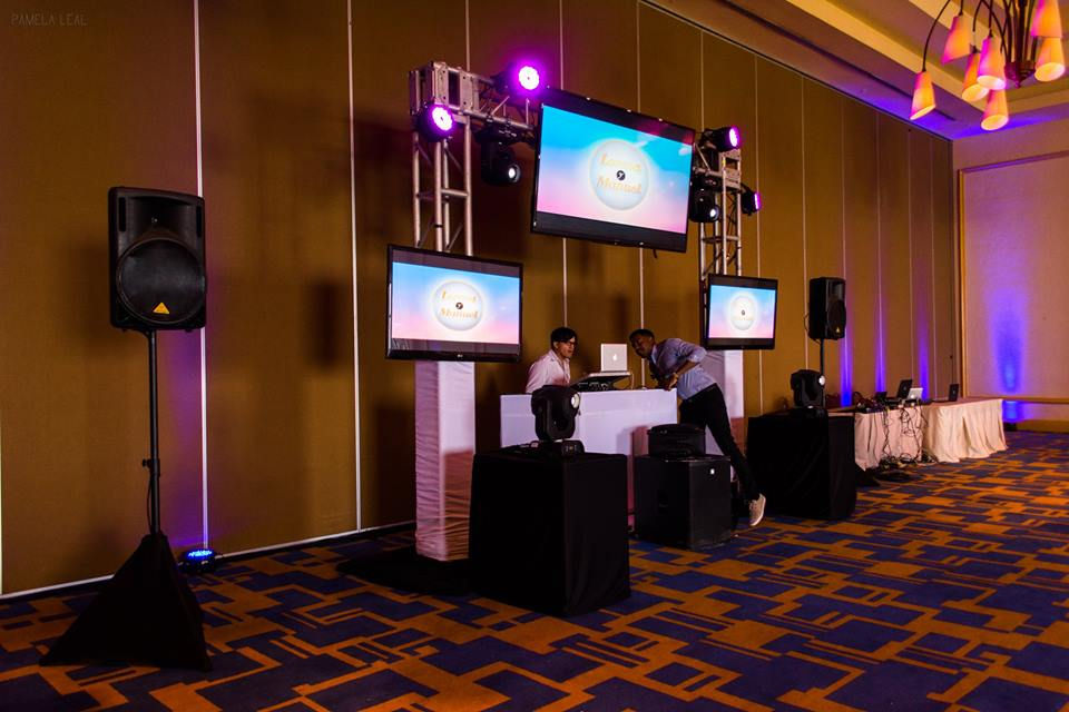 EQUIPO AUDIOVISUAL
