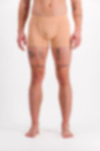 homme vu de face portant un boxer corail coton premium pour homme meus paris