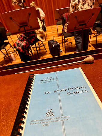 Conducting Bruckner 9 for a class at Guildhall school of music, London