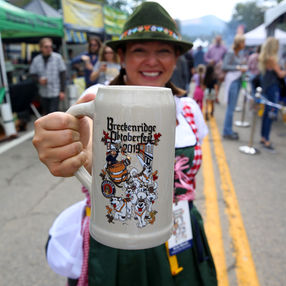 Breck Oktoberfest Eliminates Plastic
