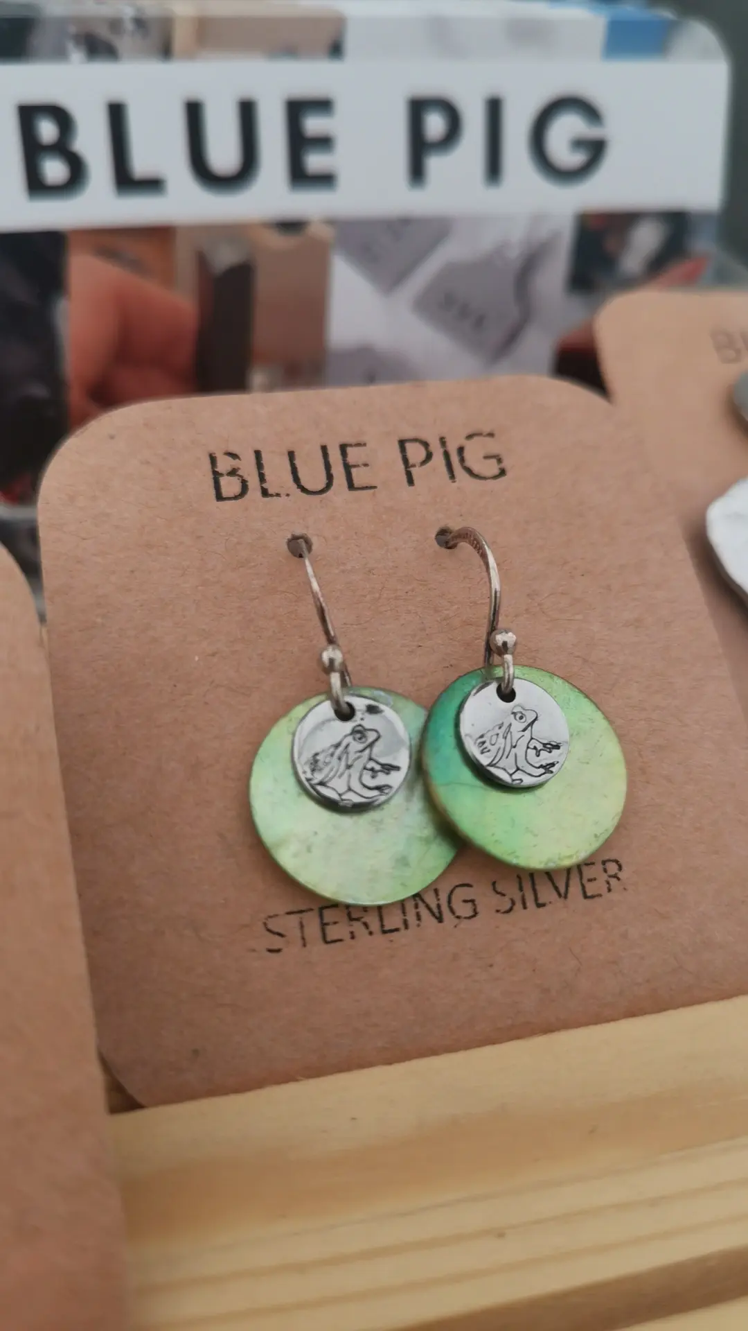 Toad : Mussel Shell Earrings