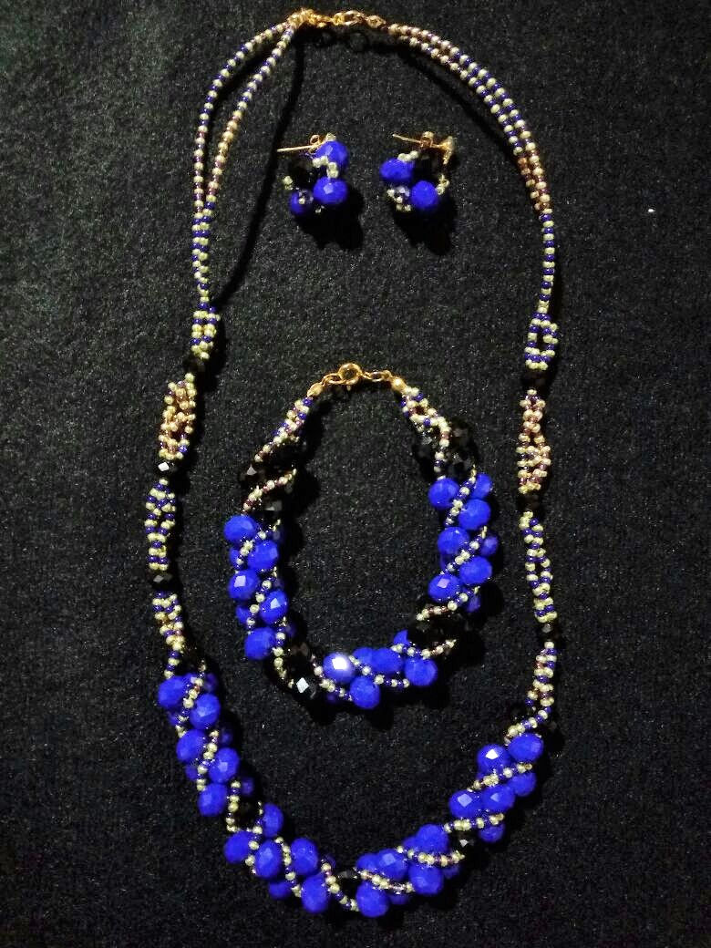 Conjunto Azul Mate $80.000