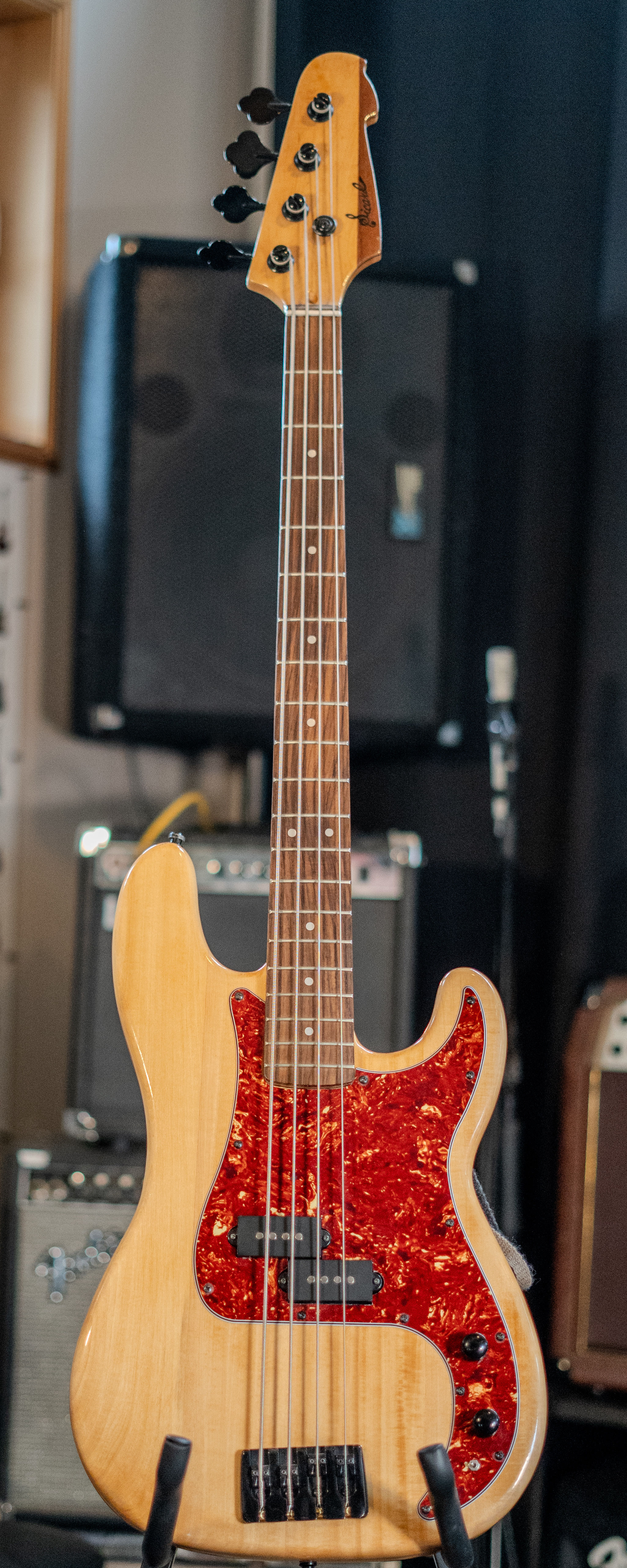 Basse, modèle de production