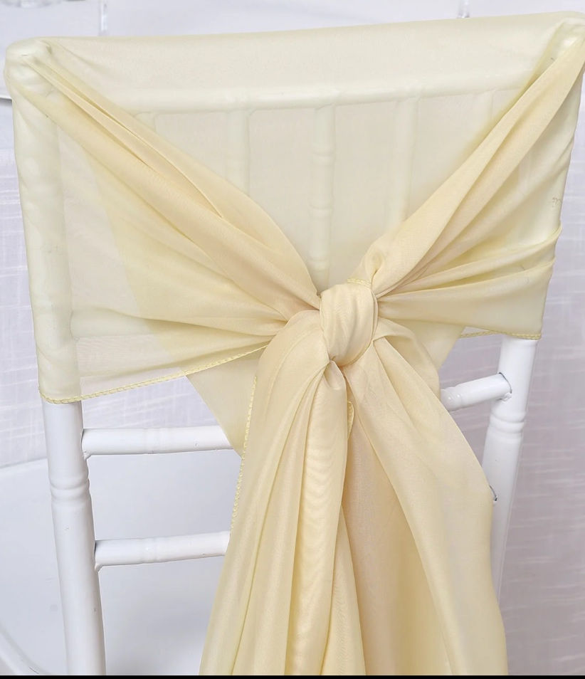 Boucle de chaise en chiffon beige