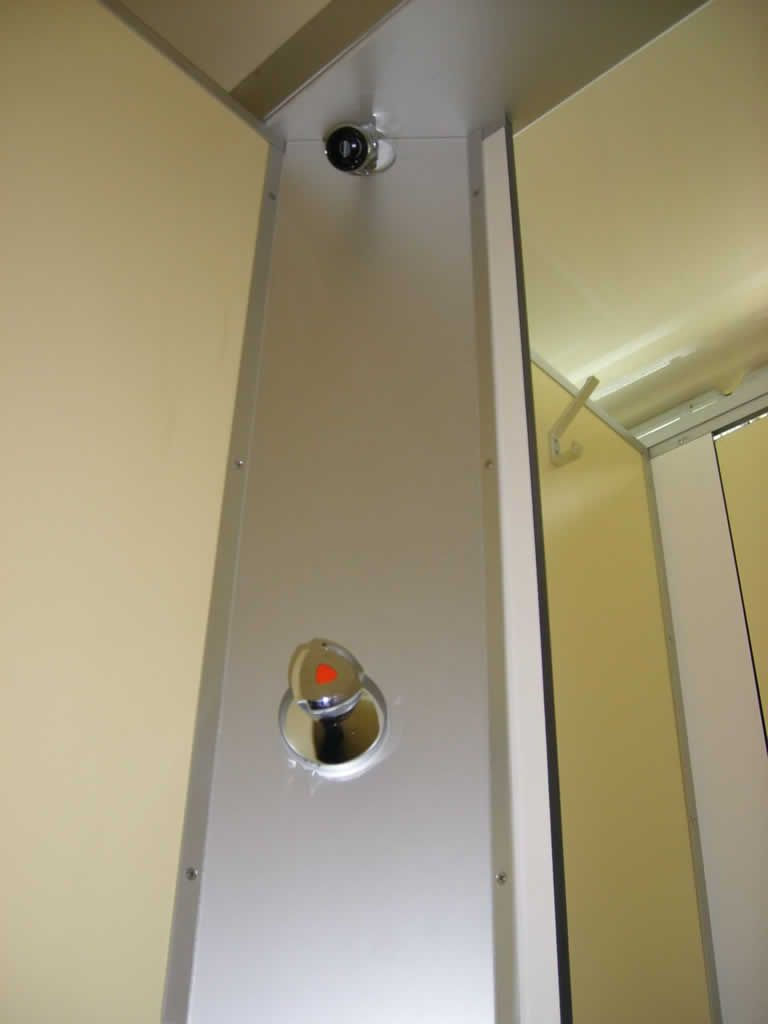 Douchewagen met 6 douches