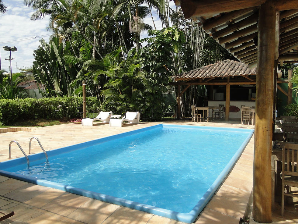 Piscina e bar
