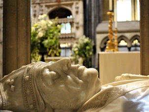 TOMBS AND MEMORIALS TO LOOK OUT FOR IN SALISBURY CATHEDRAL