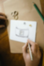 Entwurf eines individuellen Schmuckstücks aus der Goldschmiede Muriel Huber – Skizze eines Designs mit Edelsteinen und handgezeichneten Details.