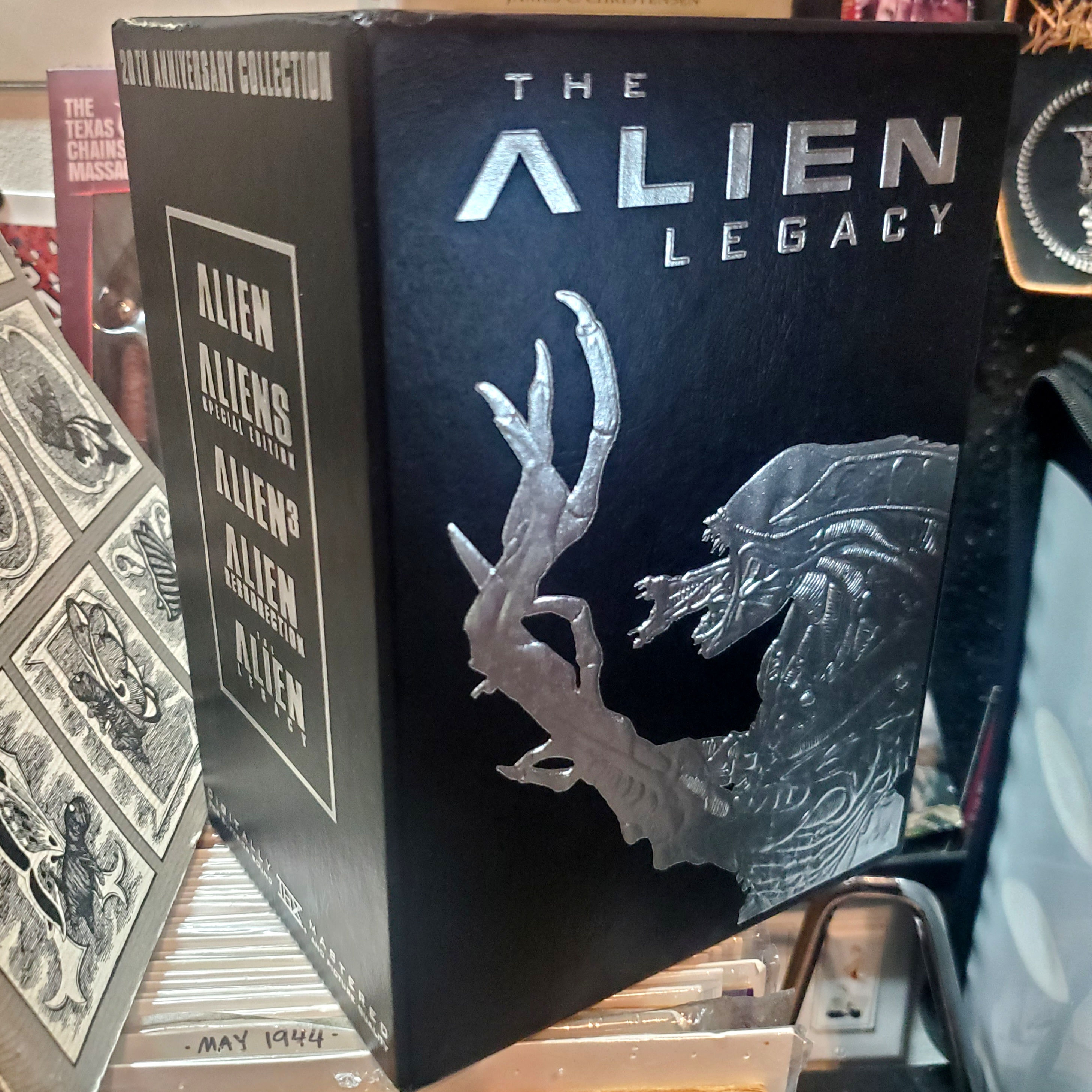 THE ALIENS LEGACY  - 5 x VHS Tape BOX SET