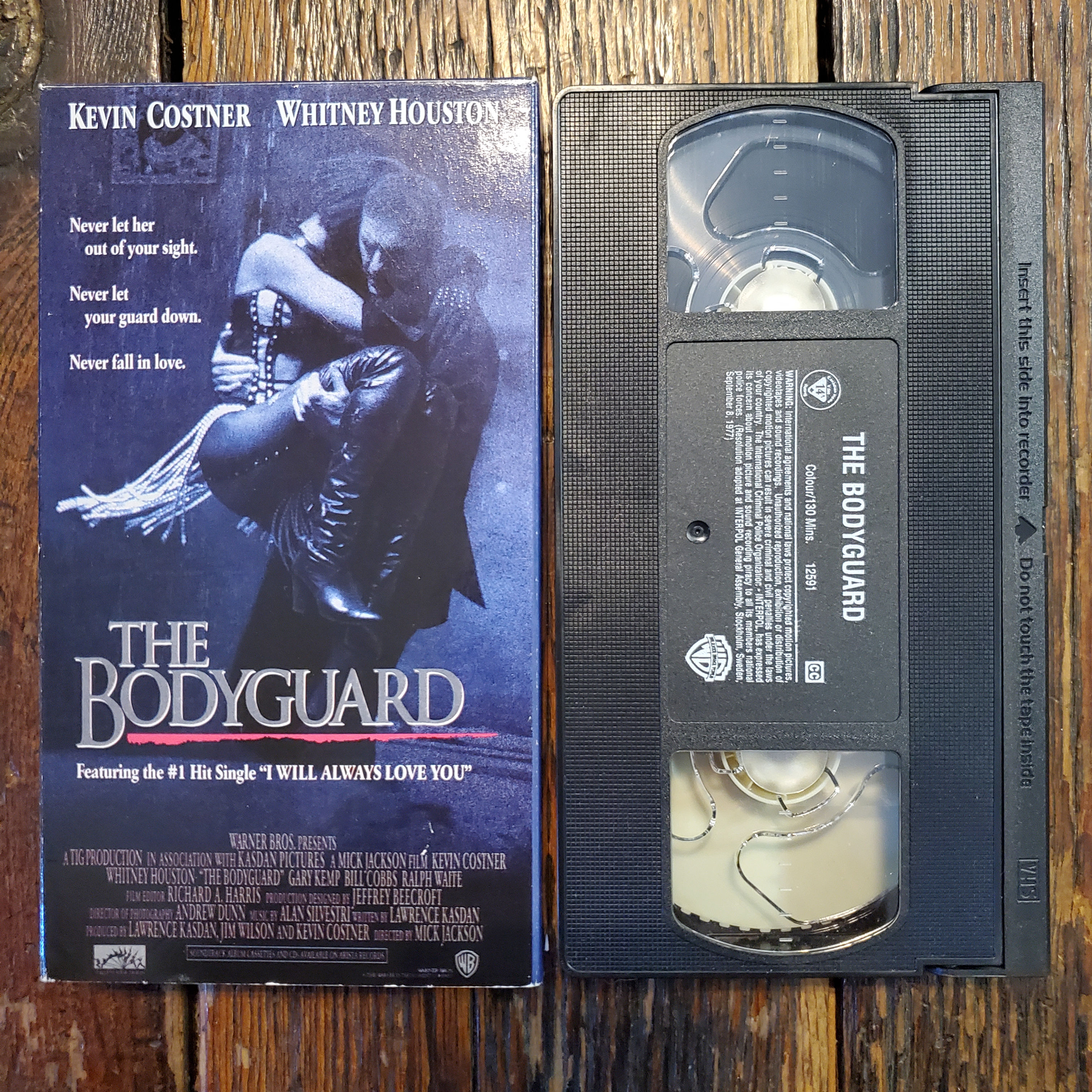 THE BODYGUARD - VHS Tape