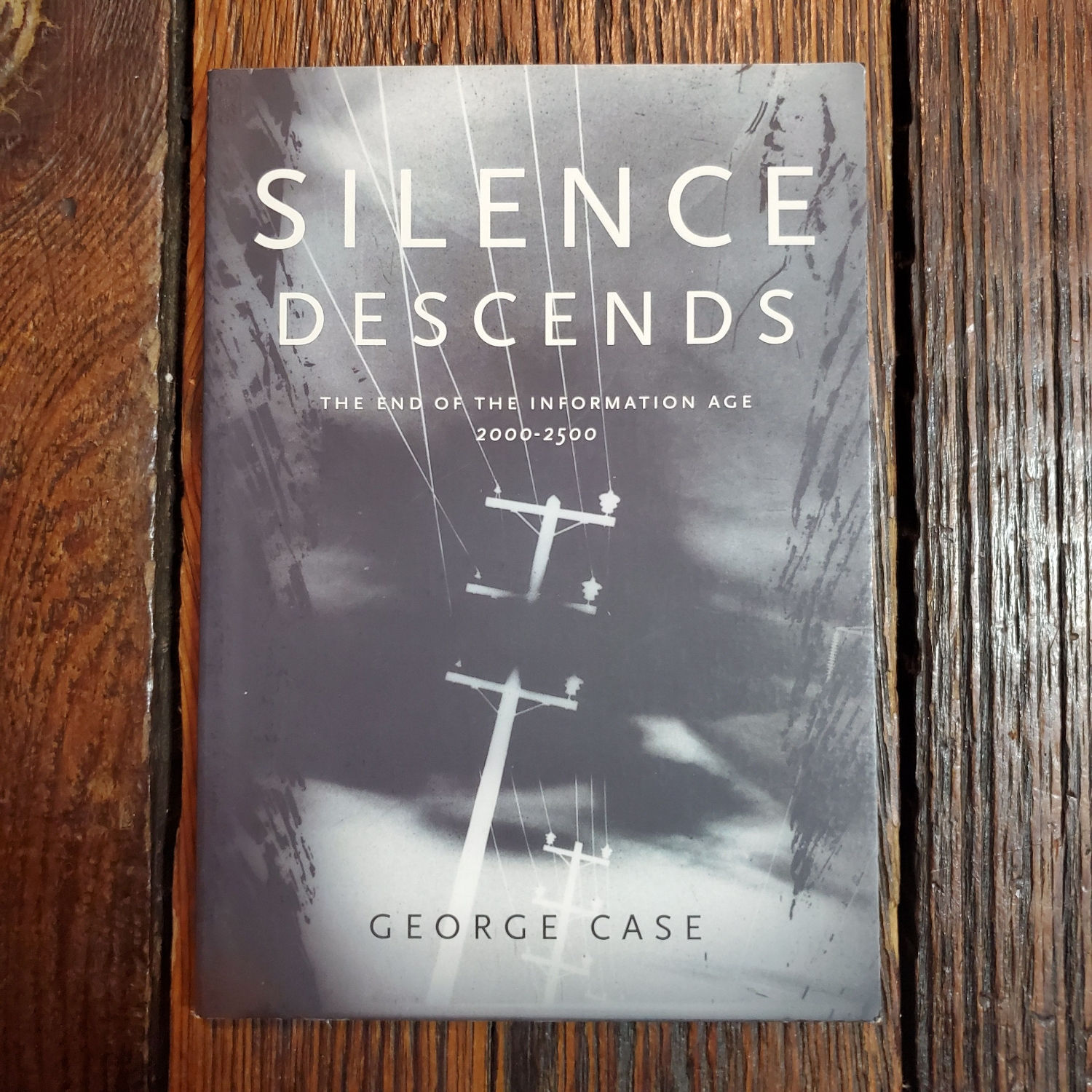 Case, George : SILENCE DESCENDS - Softcover 