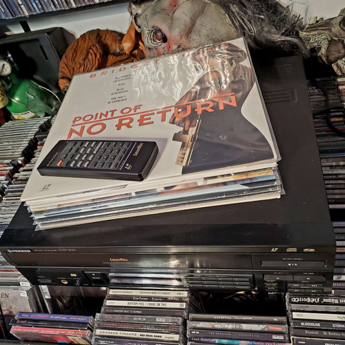Pioneer LASERDISC Player with a Remote & 10 Free Laserdiscs (CLD100