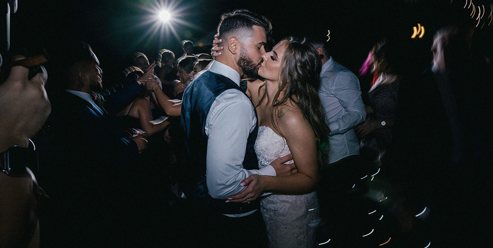 DJ POZ Perth Wedding DJ and MC at Wedding Brookliegh Estate.