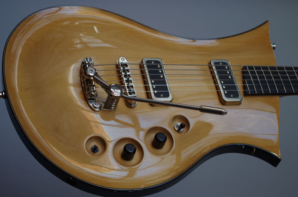 Guitare électrique baryton William Parent Senez luthier