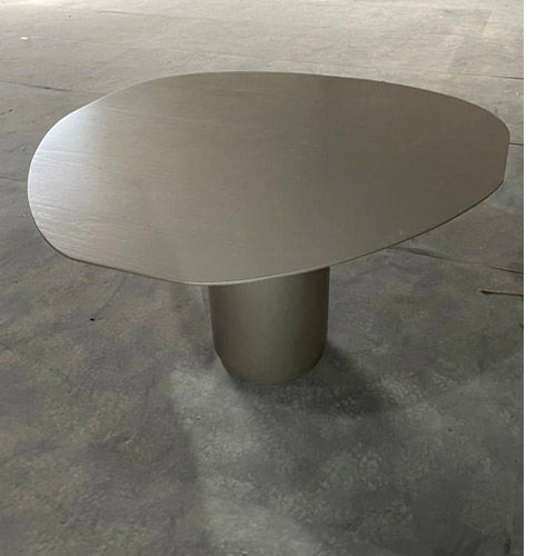 Miniatura: MESA DE JANTAR CONO - Com formas suaves e linhas fluidas, as Mesas Orgânicas trazem um toque contemporâneo e elegante à sua d