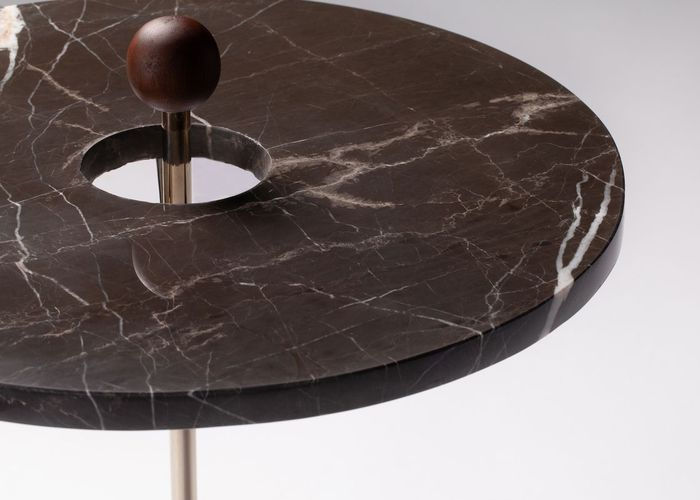 Miniatura: Base estrutural em aço carbono pintado ou aço inox polido.