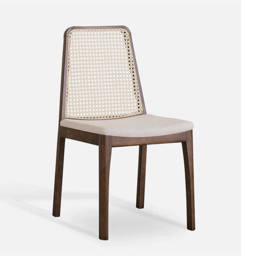 Miniatura: Design que abraça, conforto que envolve. Descubra o conceito de bem-estar em nossas cadeiras.
