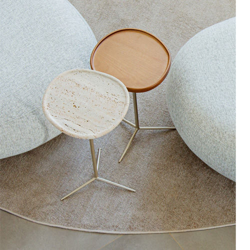 Miniatura: Design que equilibra minimalismo com sofisticação escultural.
