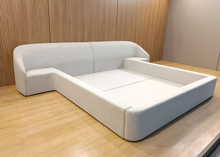 Miniatura: Encosto curvo com maior conforto.