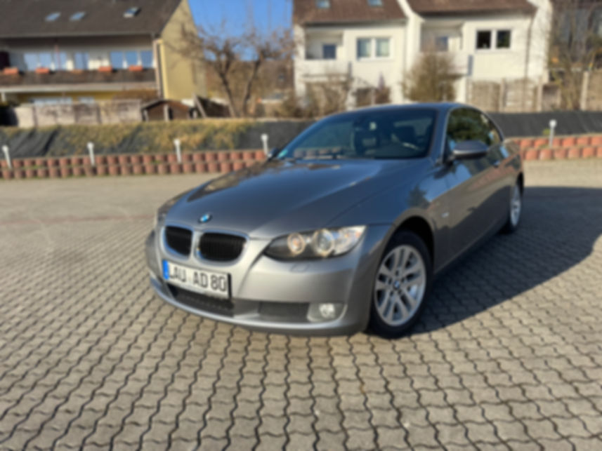 BMW E93 320D Cabrio - Schwenkb. AHK - Hardtop Neu - TÜV 01.2028