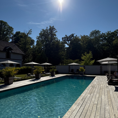 swimming pool at Château de la Resle