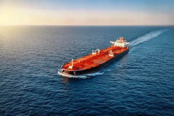 යුදගැටුම් ආරම්භයෙන් පසු පැමිණෙන පළමු බොරතෙල් නෞකාව හෙට දිවයිනට