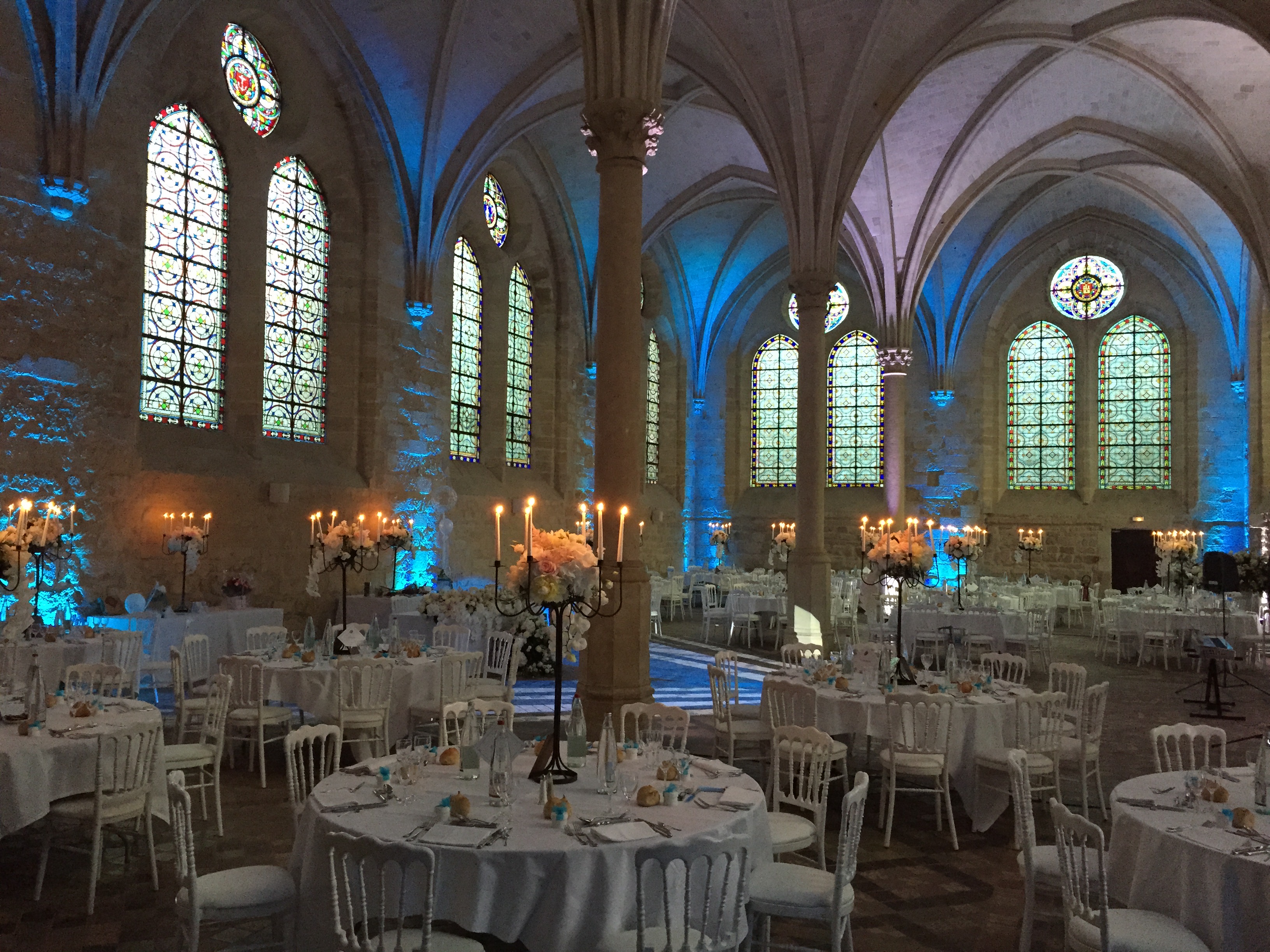 colones lumineuse bleu