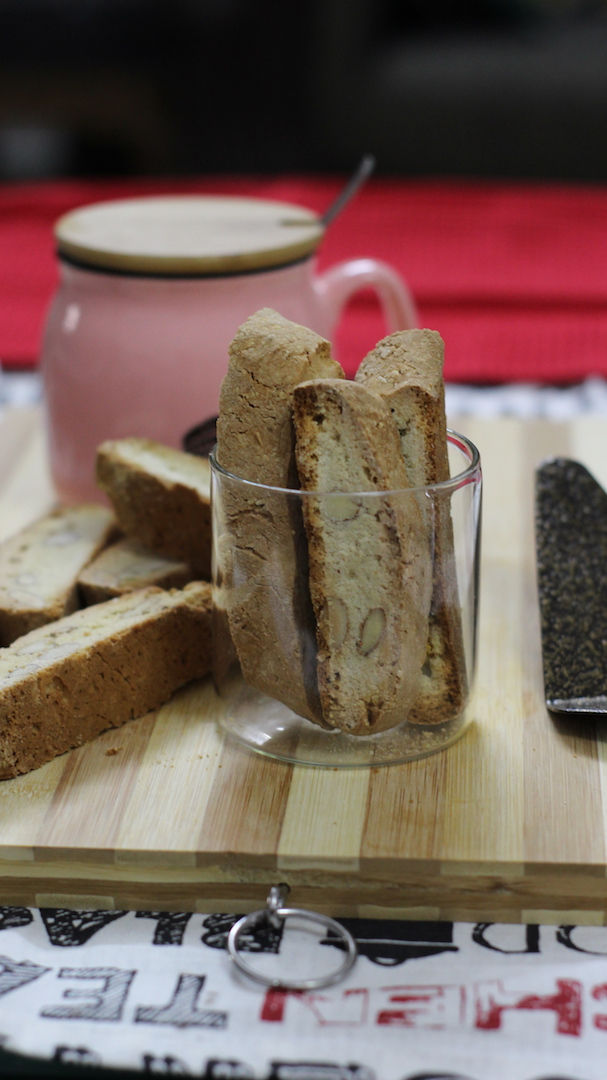 Traditional Almond Italian Biscotti