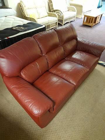 MAROON LEATHER SOFA.jfif