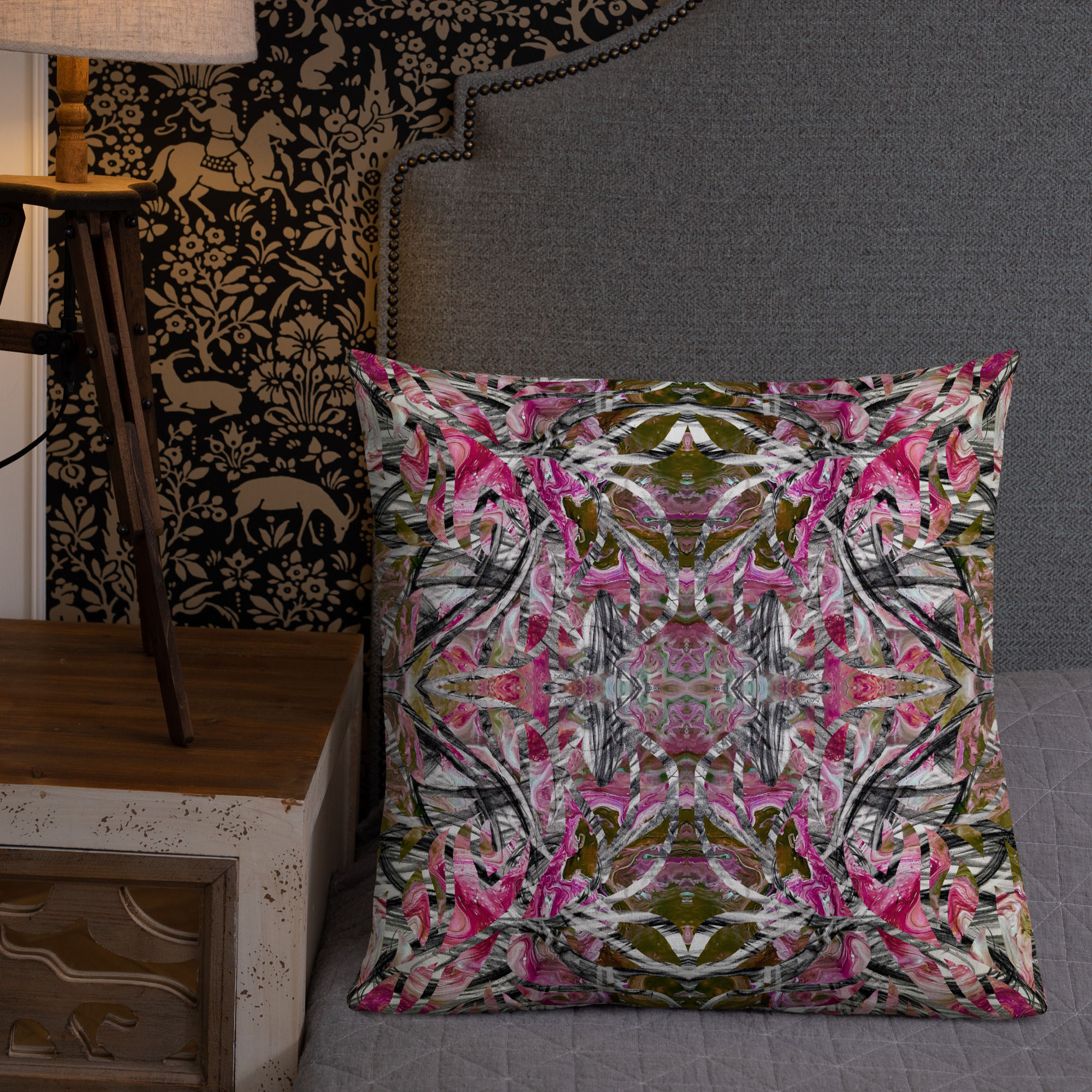 Monochrome on magenta V